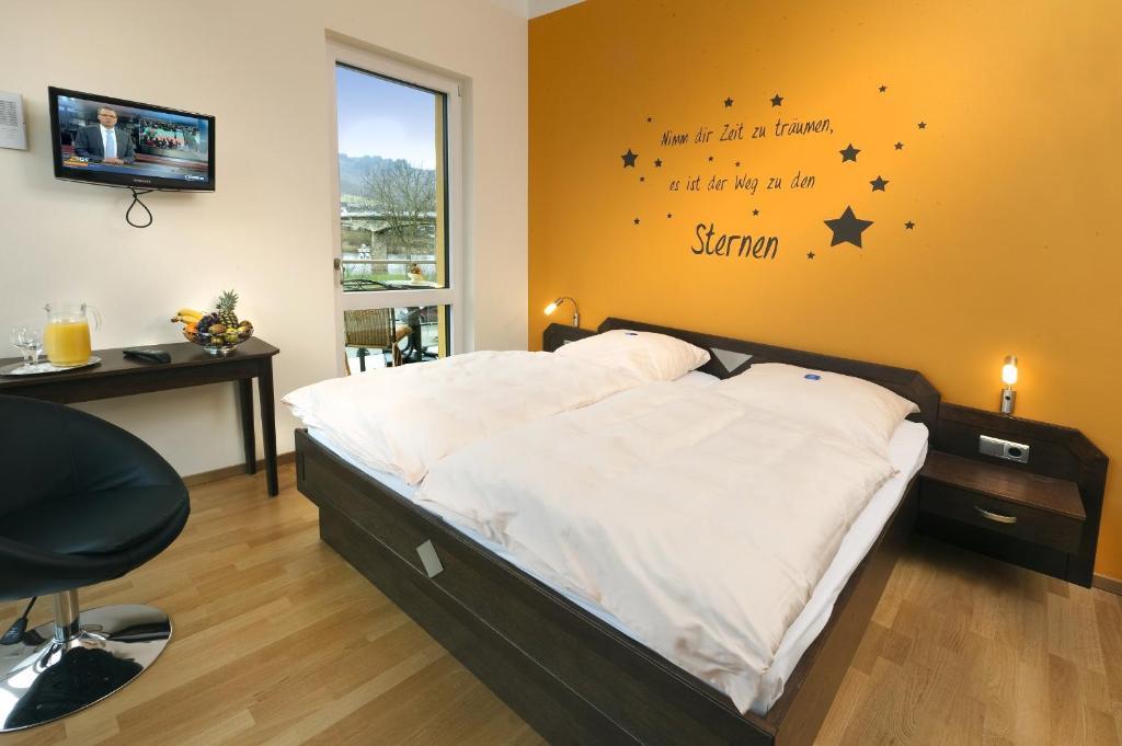 Hotel Pohl Kinheim Chambre photo